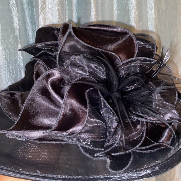 Glamorous Kentucky Derby Hat - Picture 2 of 3